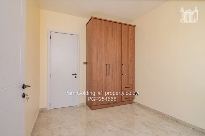 Newly Built 5-Bedroom Home In Mount Pleasant Heights