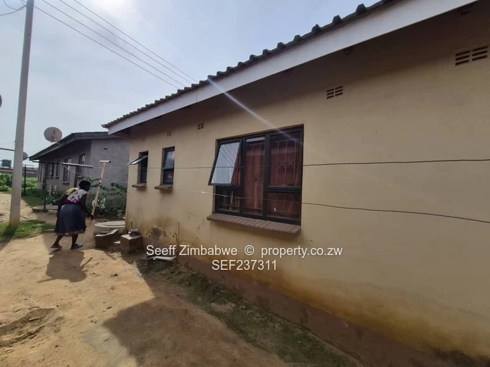 Spacious Four-Bedroom Family Home in Sought-After Southview Park