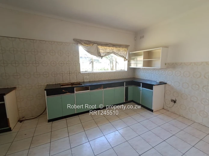 Lovely 4 bed house in the heart of Gunhill!