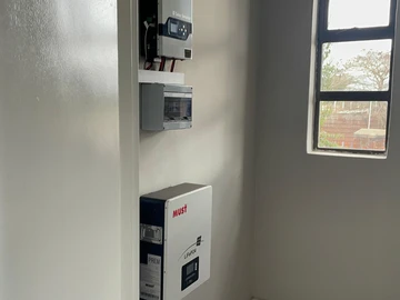 4 Bedroom Flat & Apartment