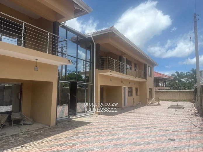 8 Units Available in Mabelreign To Let 