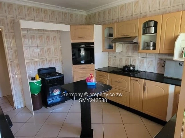 Spacious Home For House