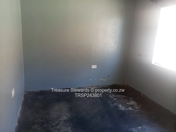 1-Bed Cottage with Courtyard & Borehole, Parktown