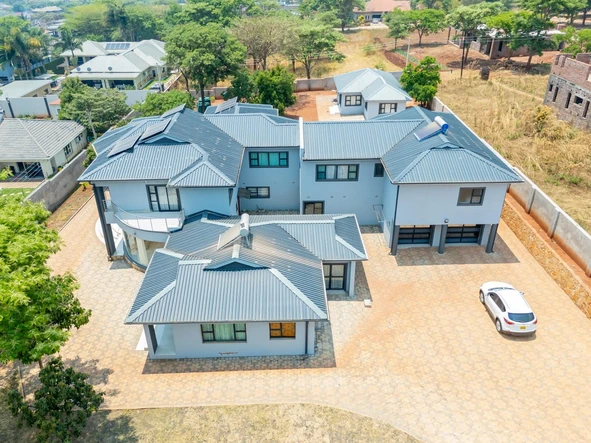 6 Bedroom House