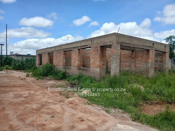 Marondera 4-Bed Brick Shell on 430 m2 - Sewer & ZESA