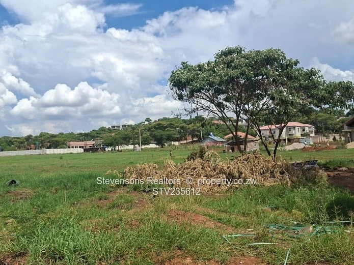 2100m² Gletwin Park Stand — Near New Builds, Gravel Road Access.