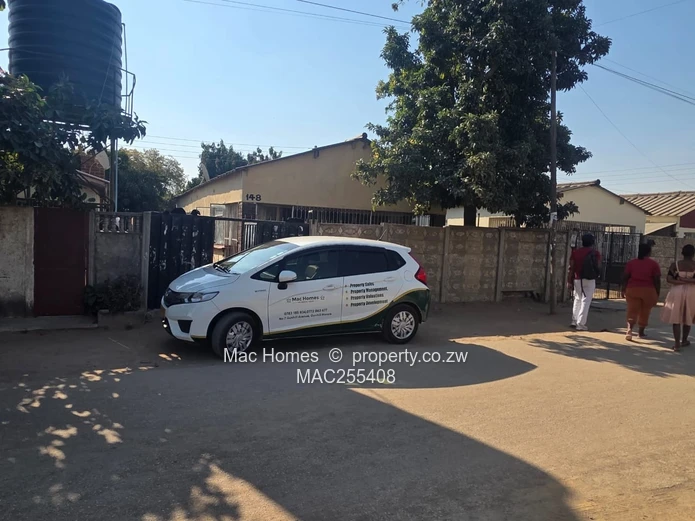 3-Bedroom House For Sale – Zengeza 1, Chitungwiza (Sole Mandate)