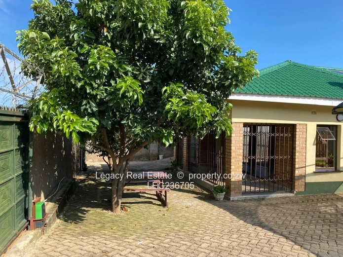 Ideal For Residential Or Commercial Use Secure Karoi Westview Property For Sale