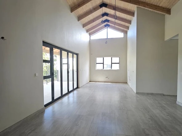 3 Bedroom Flat & Apartment