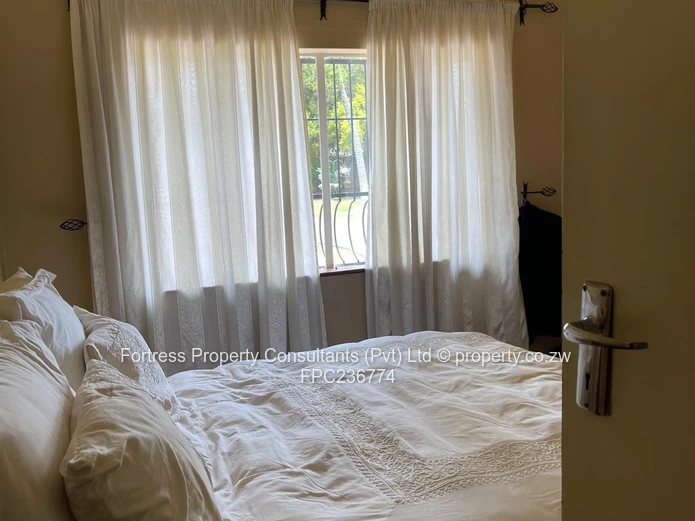 Solid Golden Oldie – 5-Bedroom Double-Storey Home for Rent in The Grange 