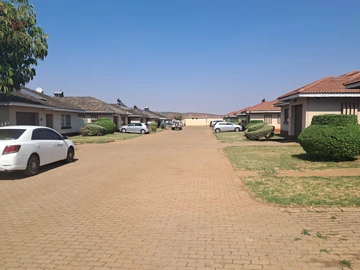 18 Unit Townhouse Complex