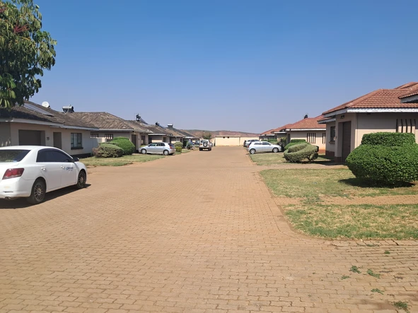 18 Unit Townhouse Complex