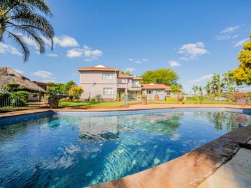 6 Bedroom Upmarket House