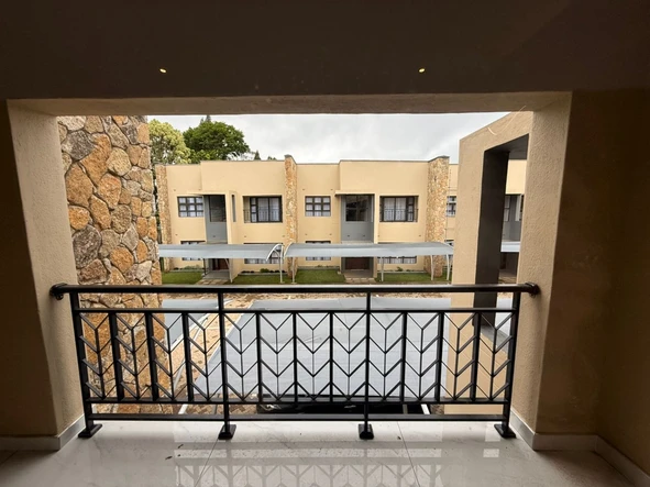 3 Bedroom Flat & Apartment