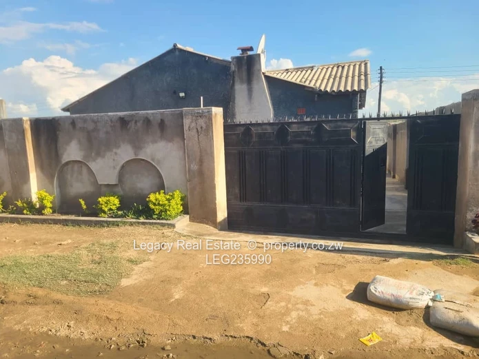 Affordable 1-Bedroom Rental with Borehole