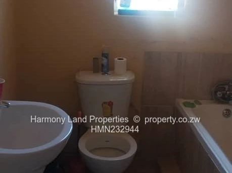 Mhondoro- Ngezi/Turf - 2 x 2 bedroomed semi-detached units for sale!!