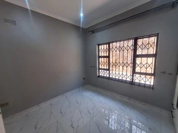 3 Bedroom Garden Flat