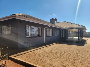 5 Bedroom House