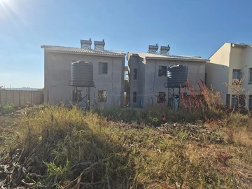 2 Bedroom Flat & Apartment