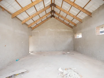 4 Bedroom Flat & Apartment