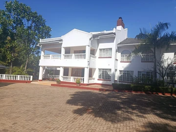 6 Bedroom House