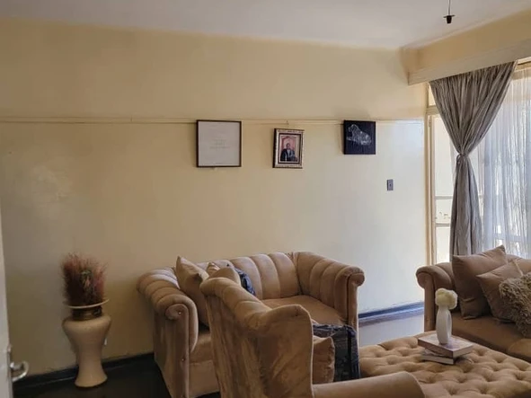 2 Bedroom Flat & Apartment