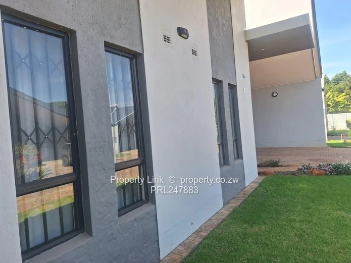 Freestanding 3 Bed Townhouse In A Secure Complex