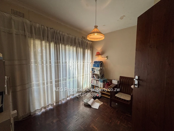 Emerald Hill: 5-Bed Home with Pool & Borehole (Sole Mandate)