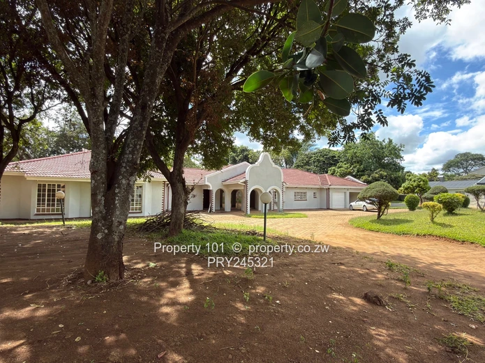 Price on application-Rental 5 bedrooms house in Borrowdale west