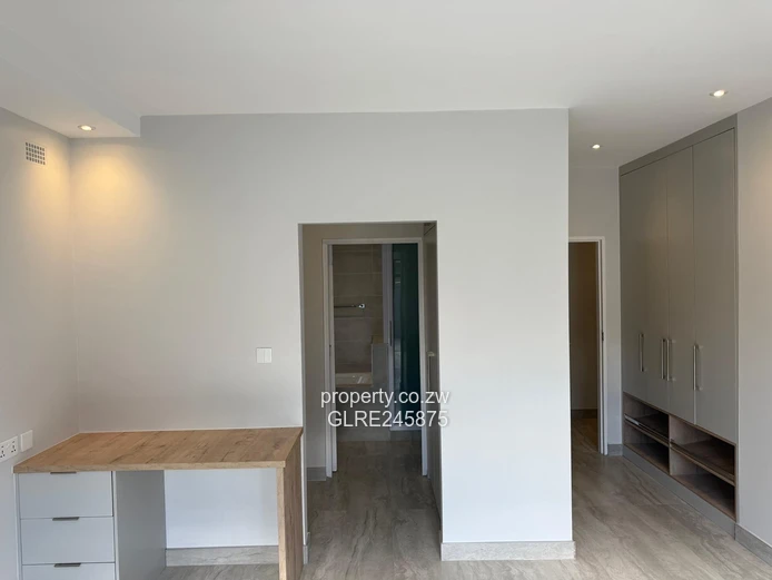 Mabvazuva: Modern 3-Bed Home with Borehole & Paved Yard