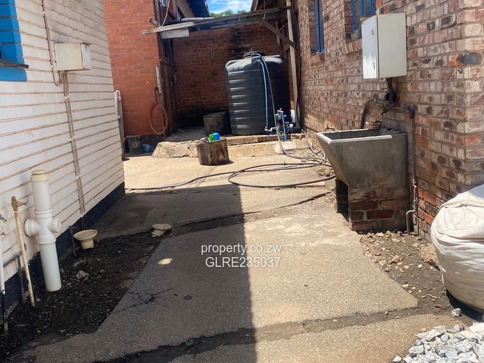 Bluffhill Warehouse To Let And Offices to Let 