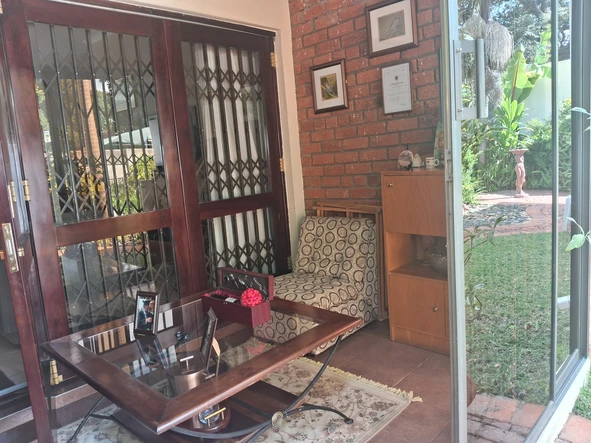 3 Bedroom Flat & Apartment