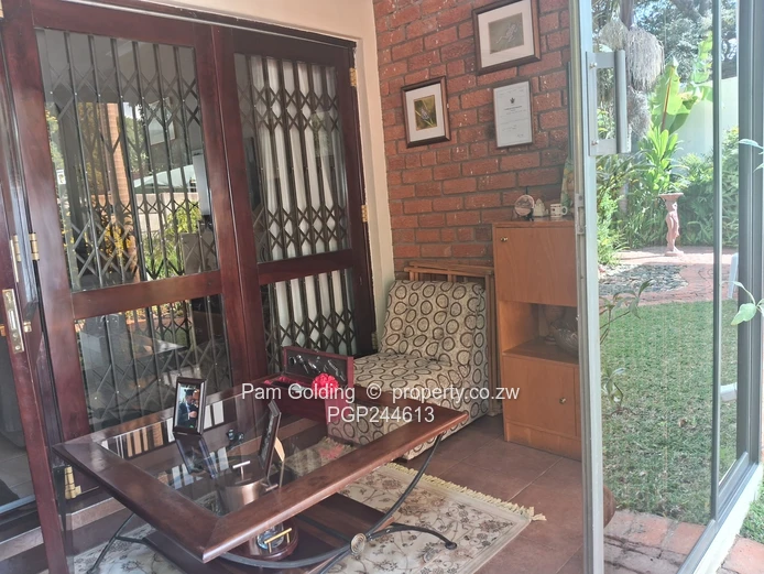 Charming 3 Bedroom Townhouse Newlands