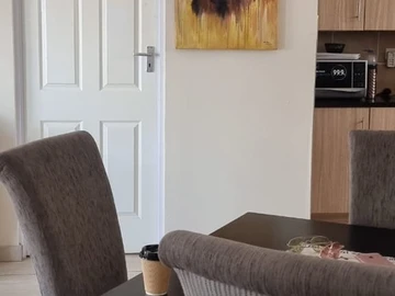 3 Bedroom Flat & Apartment