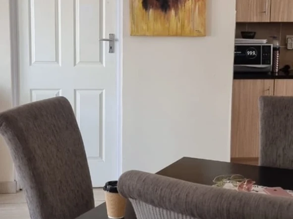 3 Bedroom Flat & Apartment