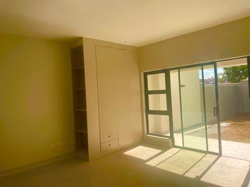 3 Bedroom Flat & Apartment