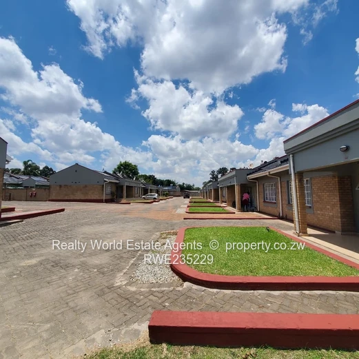 Newlands Garden Flat To Let