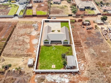 5 Bedroom House