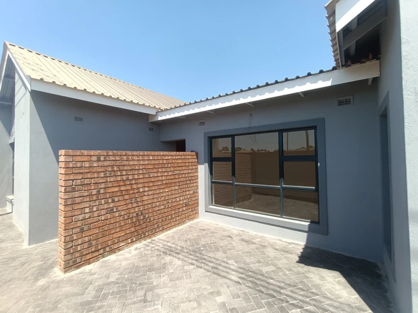 2 Bedroom Garden Flat