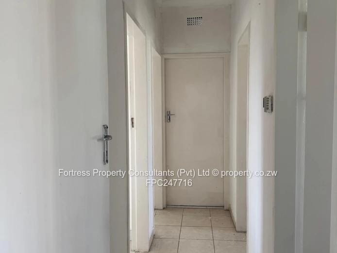 Braeside, Harare South 3-Bed House for Rent — Pool & Borehole