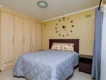 3 Bedroom Flat & Apartment