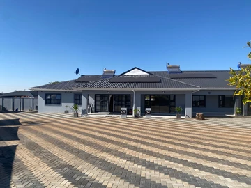 3 Bedroom Garden Flat