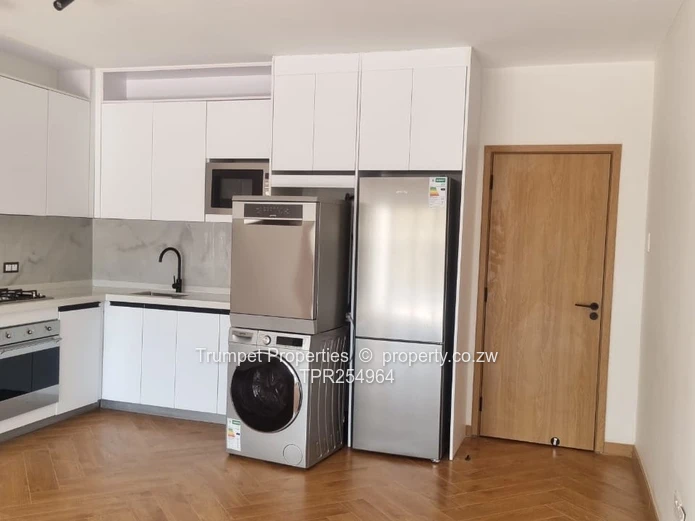 Stylish 2-Bed Glen Lorne Apt - Parquet, Brick Facade & Borehole