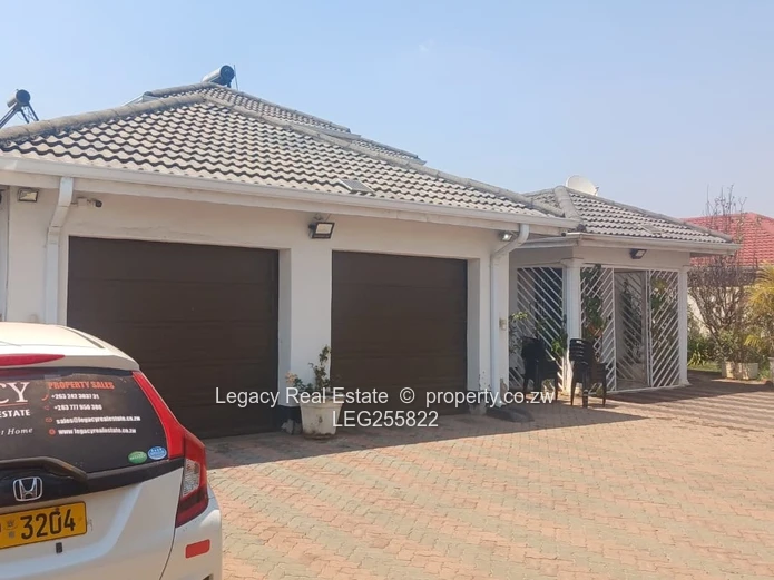 Westgate ,Adylinn 5-Bed Double-Storey: Paved Courtyard & Garage (Sole Mandate)