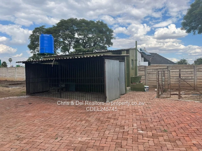 House to rent in Haig Park