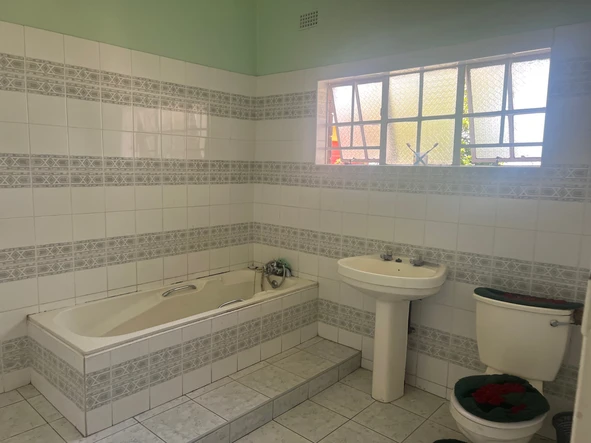 Farm & Agricultural Land