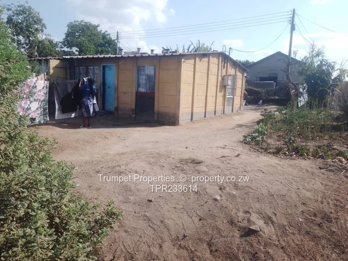  2 bed- Home with Garden on 240m² in Katanga