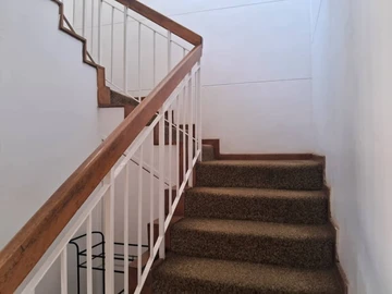 2 Bedroom Flat & Apartment