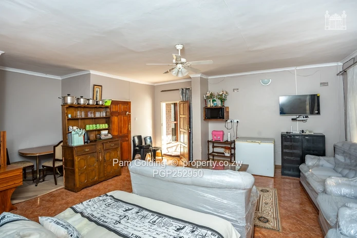 Spacious 6-Bedroom Double-Storey Home in Twin Lakes, Norton (Sole Mandate)