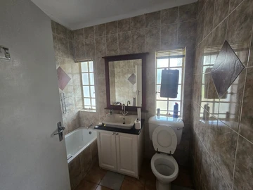 6 Bedroom House